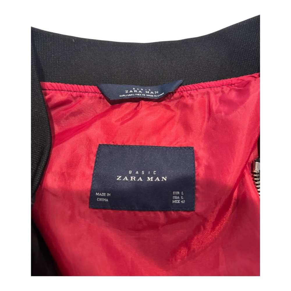 ZARA MAN Bomber Jacket with Patches – Black & Red Lining – Size L
AA39 - Picture 8 of 8